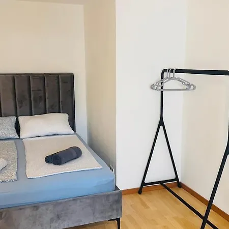 11 Im Strohberg Marienplatz